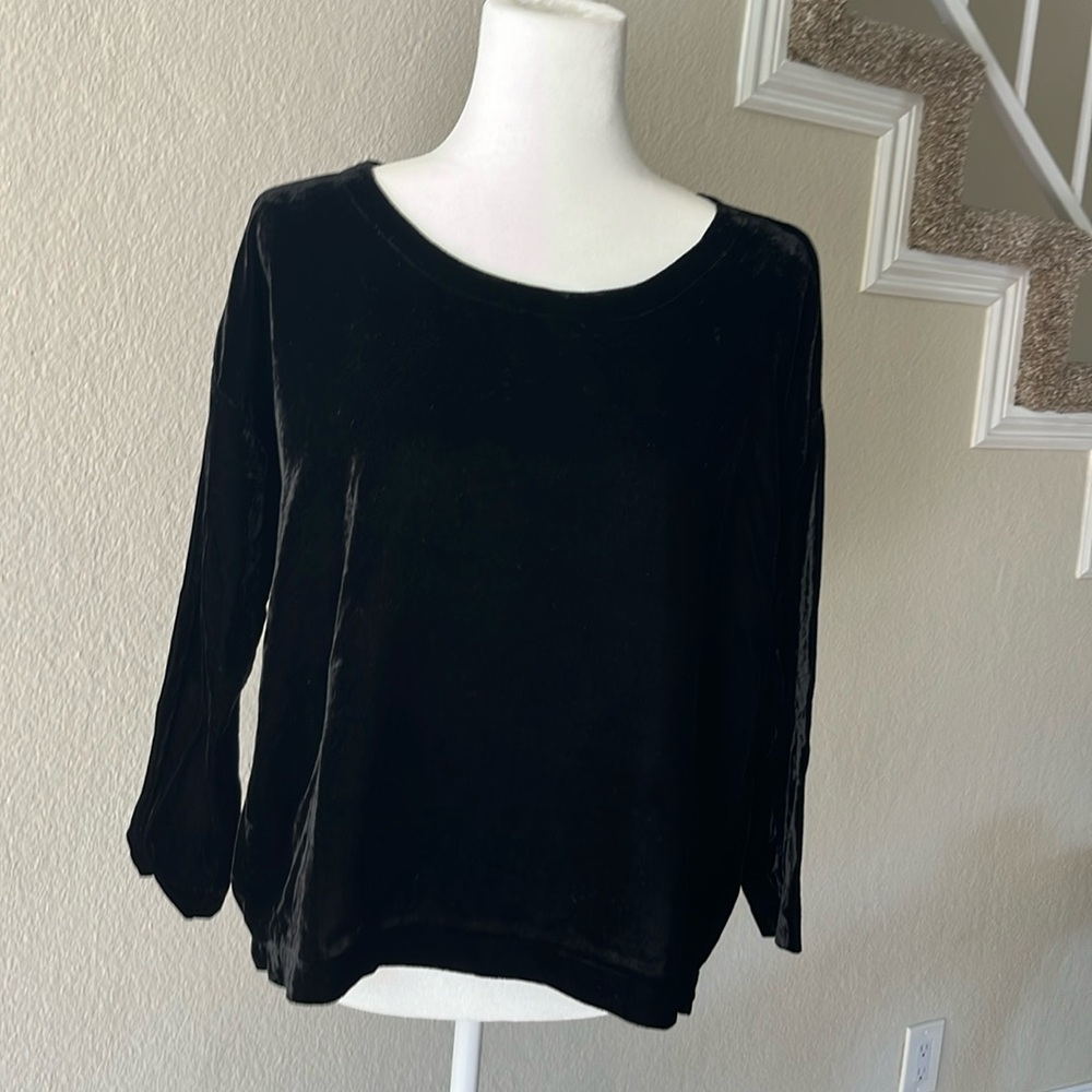 Eileen Fisher classic black velvet evening top in size xs. Good condition!